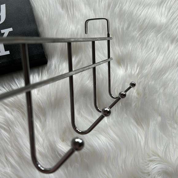 Over the door Storage with Six Hooks - Picture 2 of 6